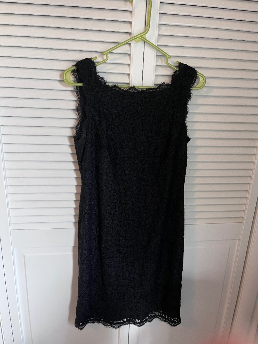 Beautiful black lace sleeveless dress